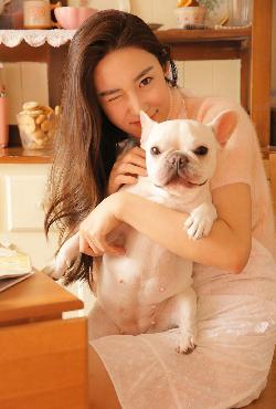 三人闺蜜名一男二女